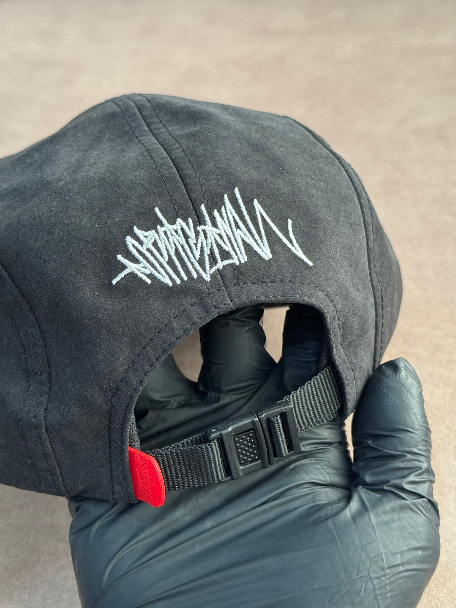 Boné Five Panel Ninguém Guenta