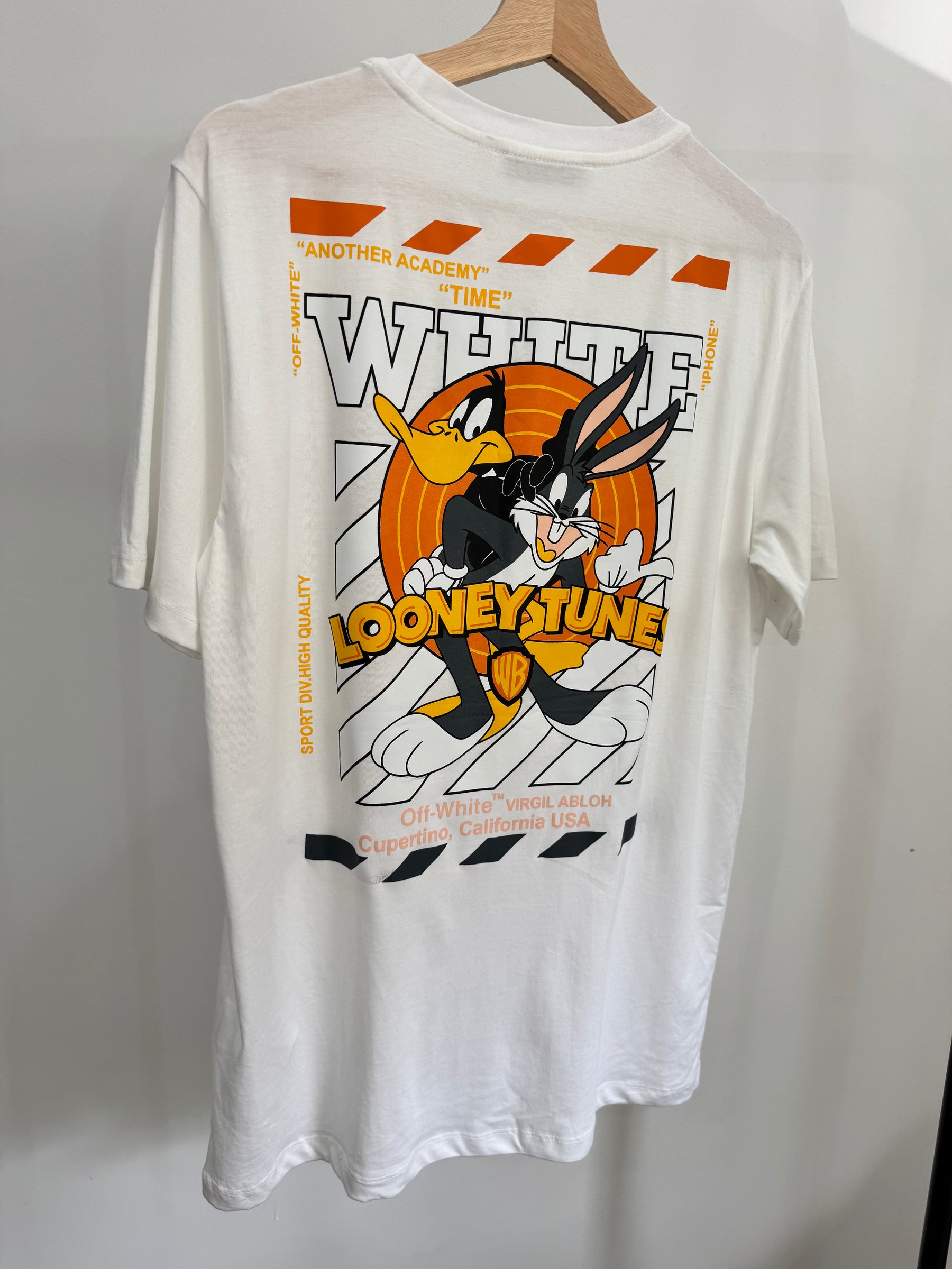 Camisa Jersey Estampa Looney Tunes