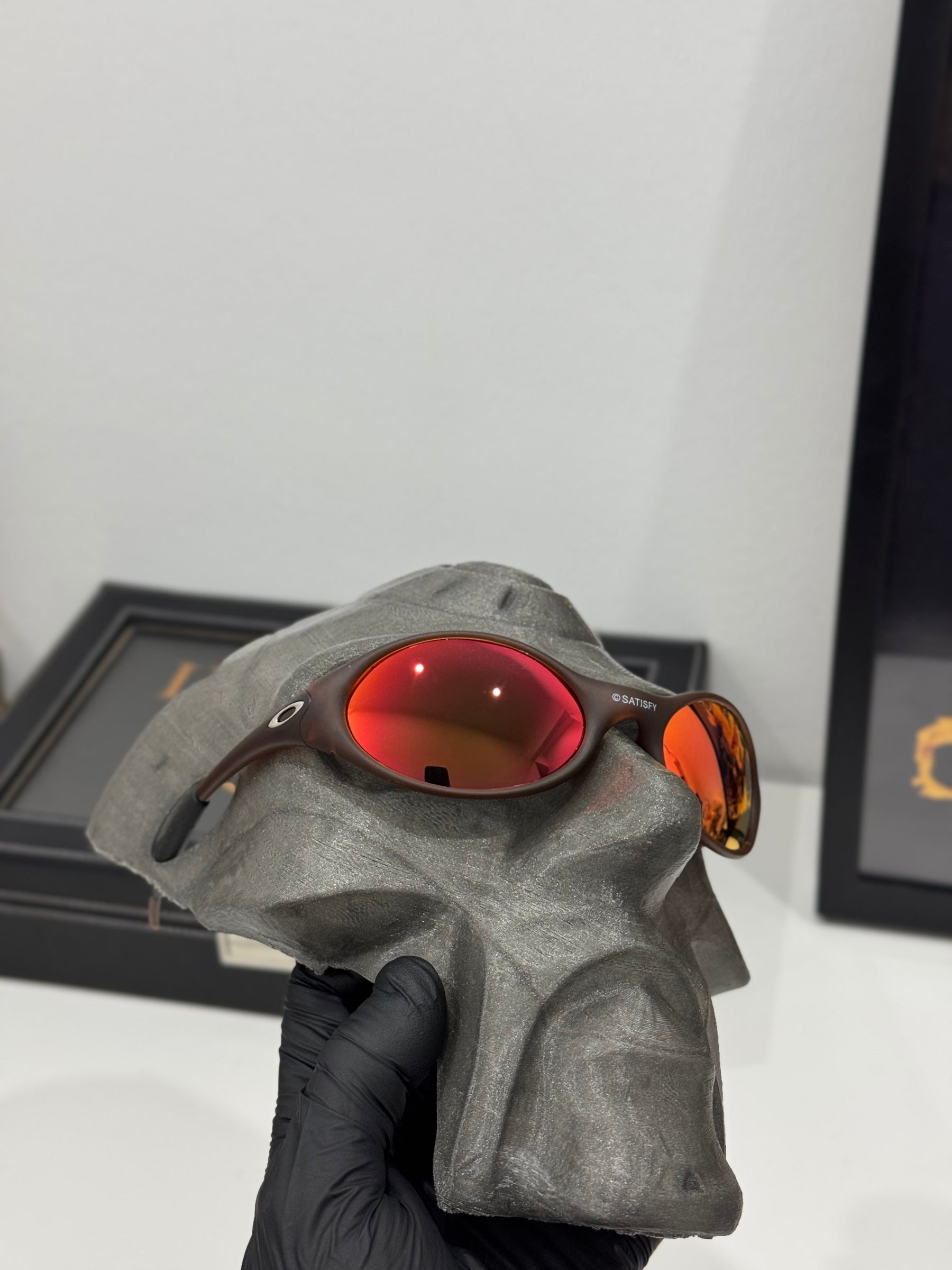 Eye Jacket Matte Dark Rubi