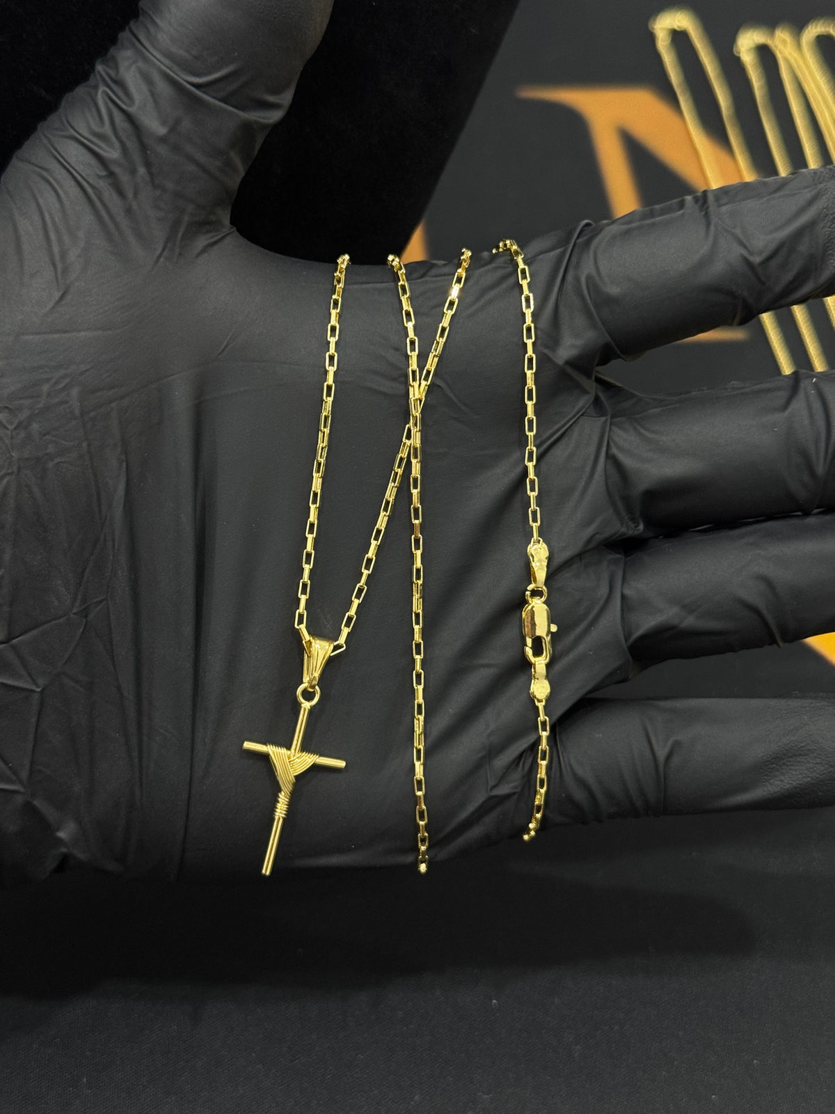 Friso tijolinho 1mm pingente cruz - 70cm