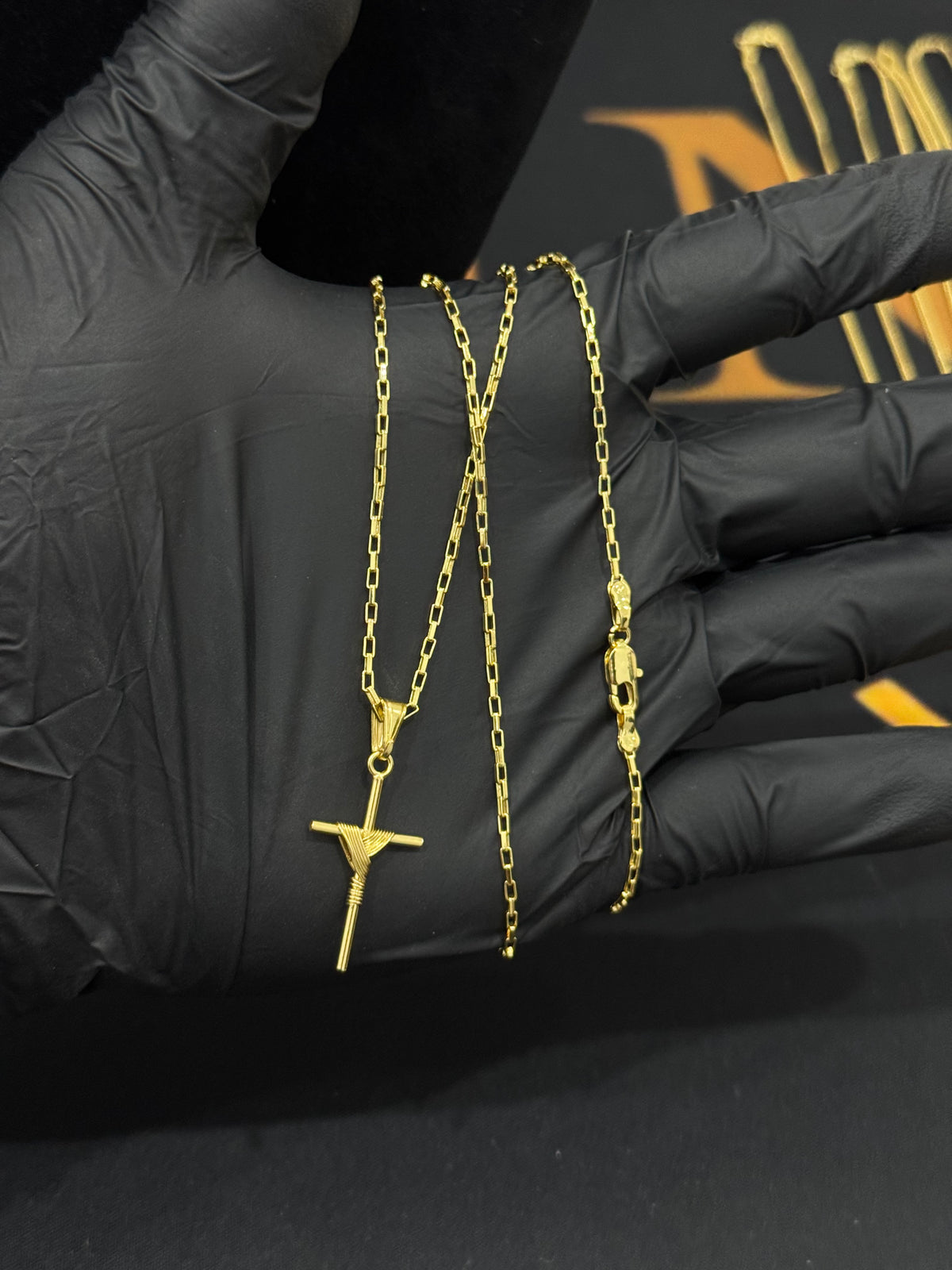 Friso tijolinho 1mm pingente cruz - 70cm