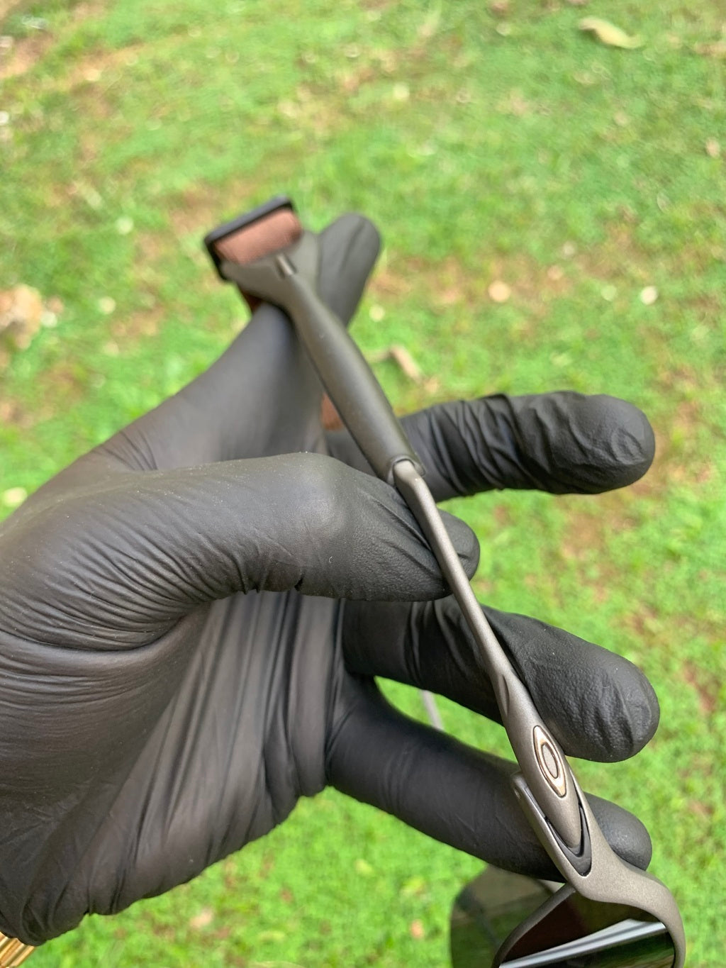 Pega Ladrão Oakley Marrom