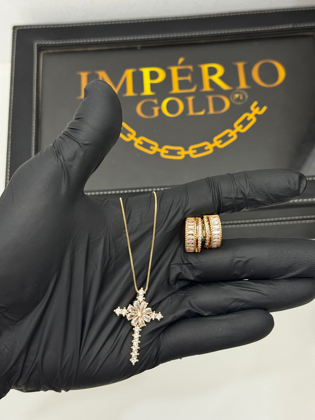 Conjunto Cordão + Brincos Cravejado