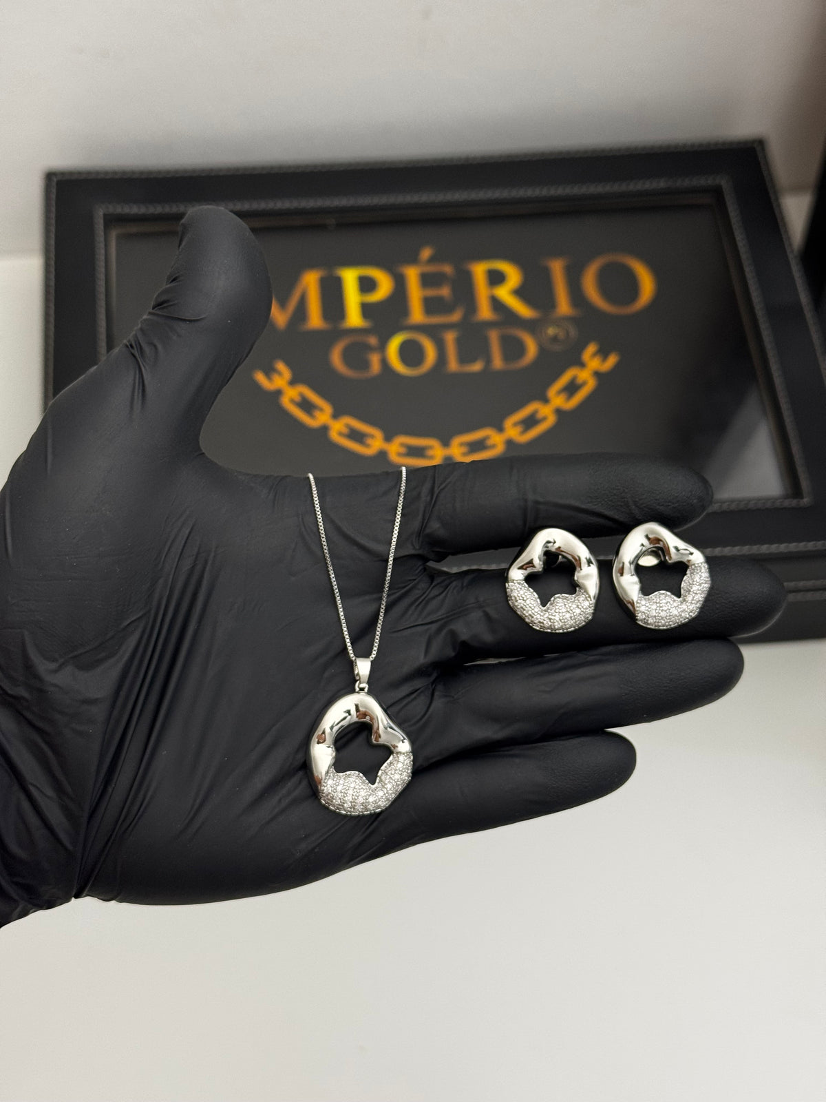 Conjunto Brincos+ Colar Ródio