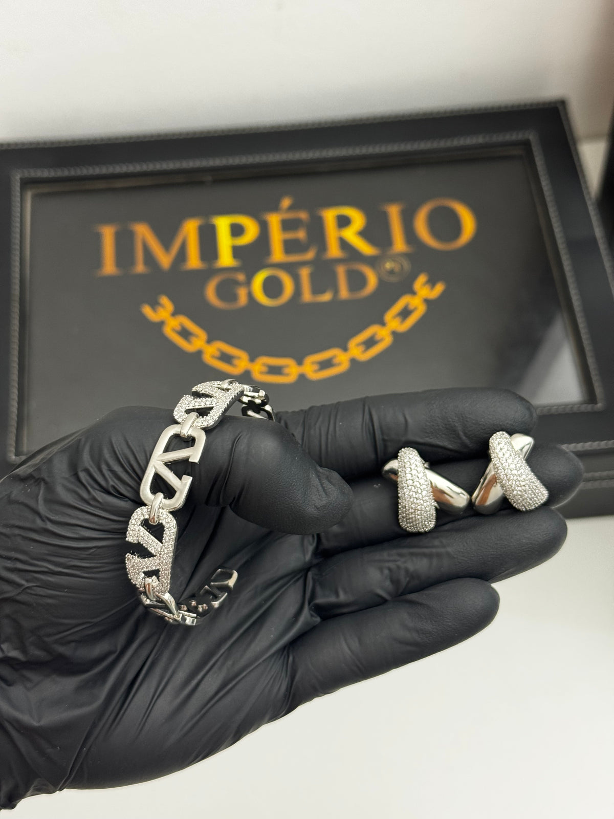 Conjunto Bracelete + brincos banho ouro branco (Cópia)