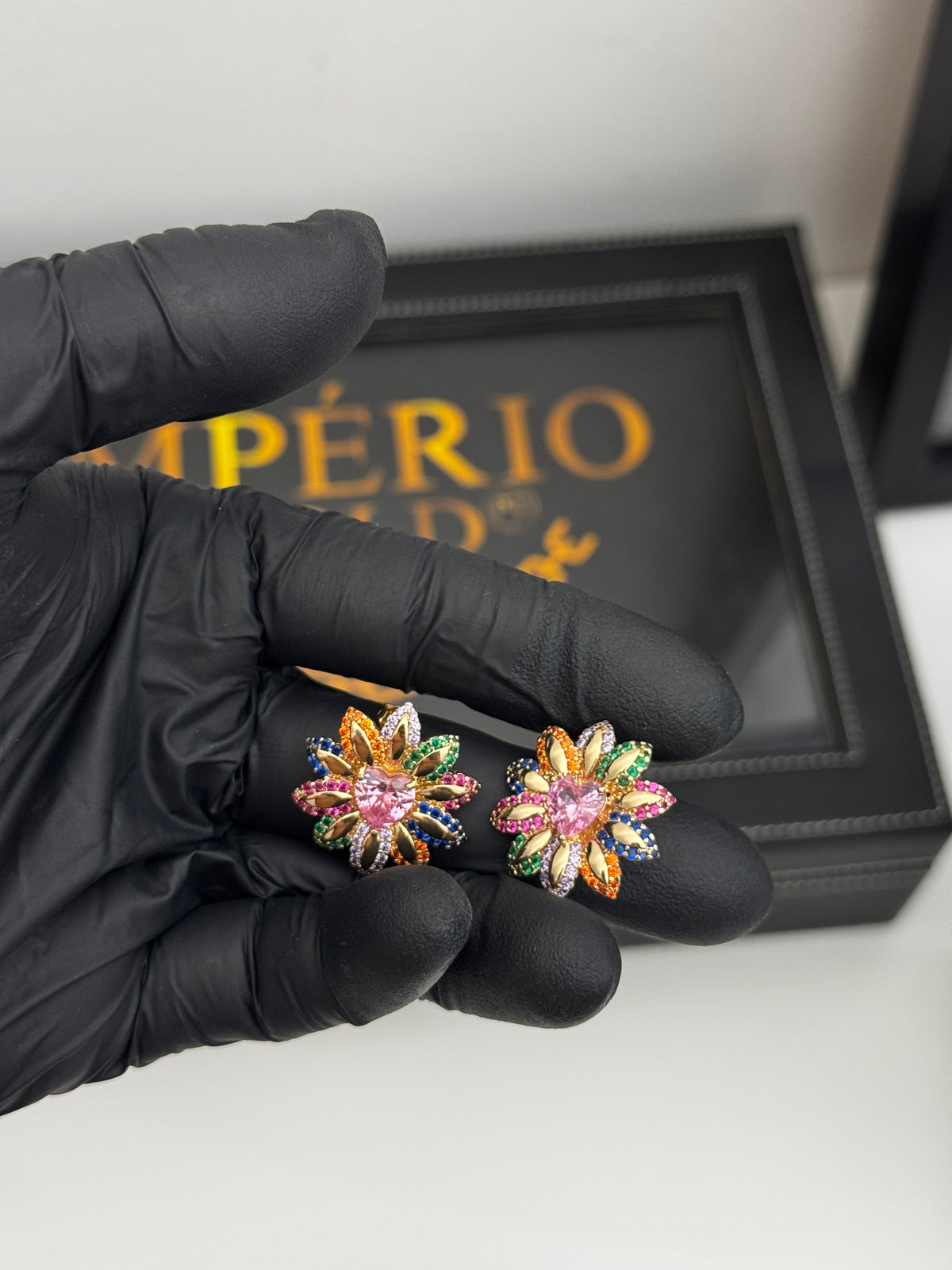Brinco Flor colorida banho de ouro