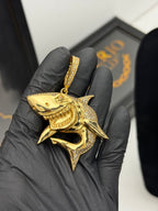Pingente Tubarão - Banhado a ouro 18k - para cordão 5mm até 10mm