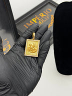 Pingente Placa - Banhado a ouro 18k - para cordão 3mm até 7mm
