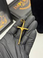 Pingente Cruz - Banhado a ouro 18k - para cordão 3mm até 5mm