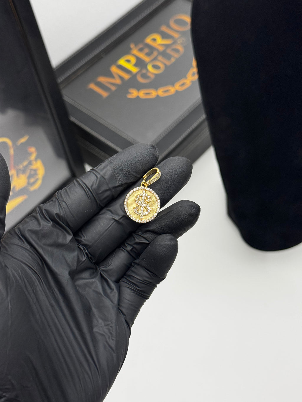 Pingente $ - Banhado a ouro 18k - para cordão 1mm até 3mm