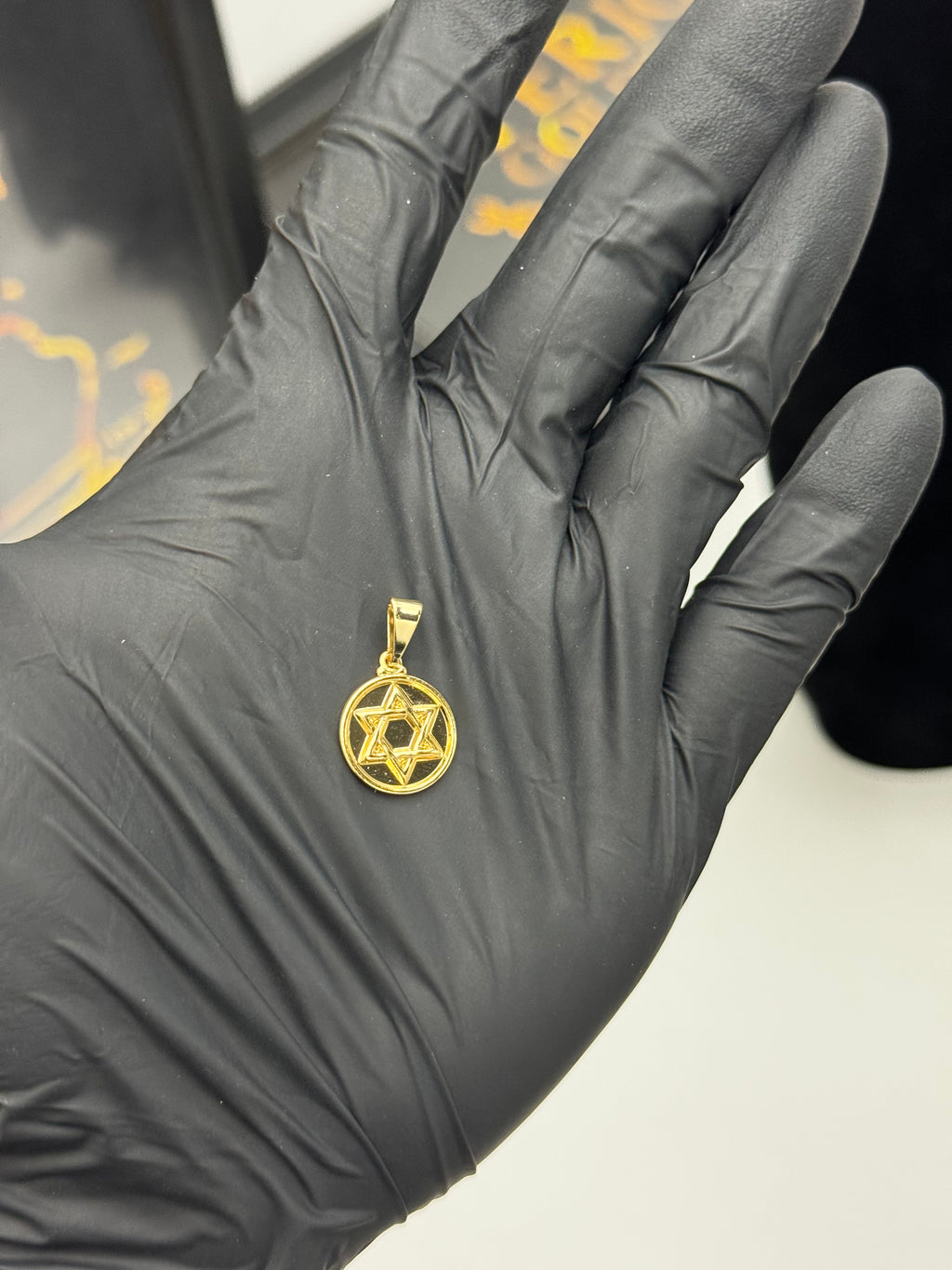 Pingente Estrela Davi - Banhado a ouro 18k - para cordão 1mm