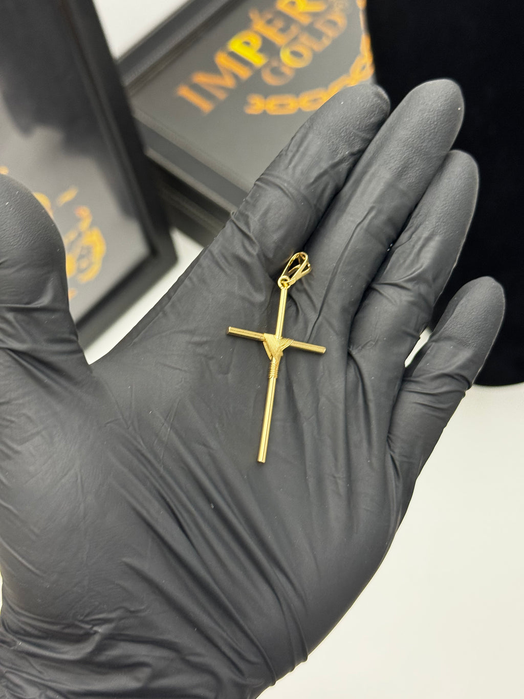 Pingente Cruz  - Banhado a ouro 18k - para cordão 1mm