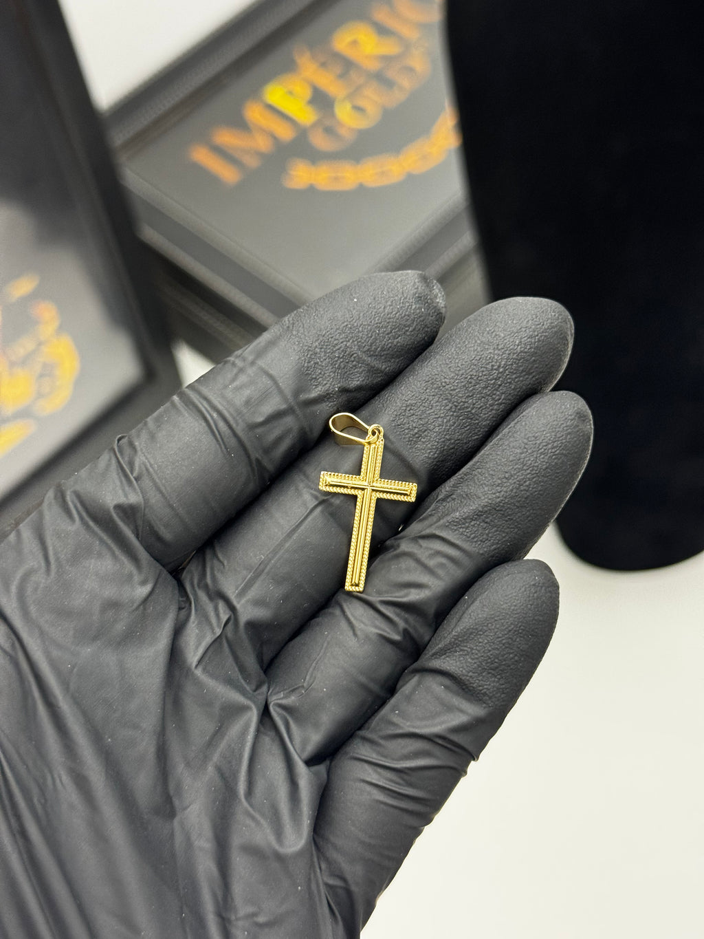 Pingente Cruz - Banhado a ouro 18k - para cordão 1mm