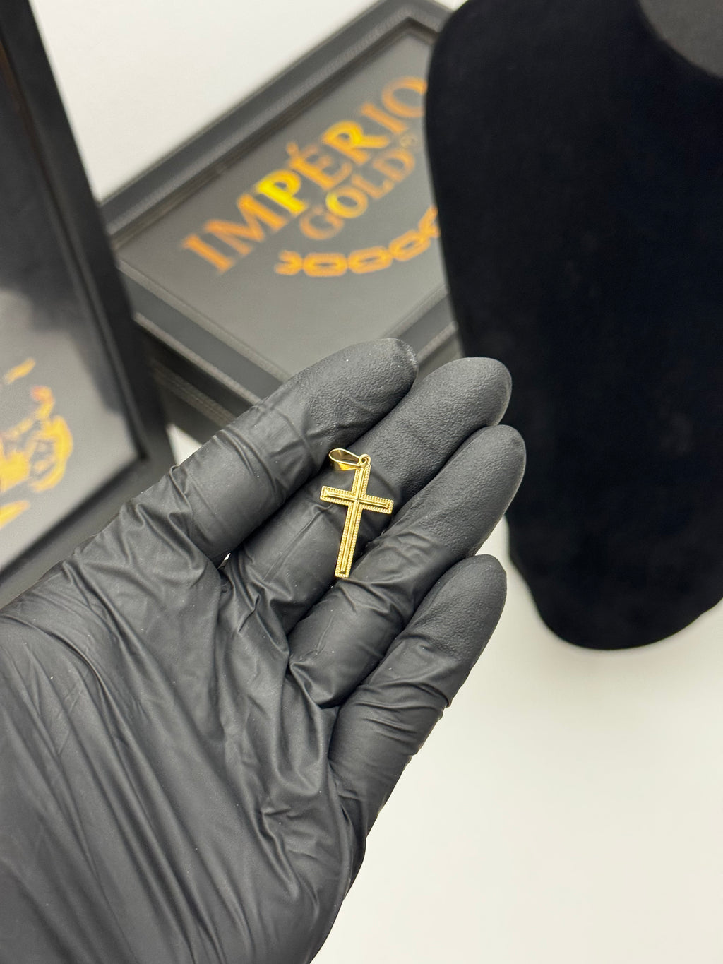 Pingente Cruz - Banhado a ouro 18k - para cordão 1mm