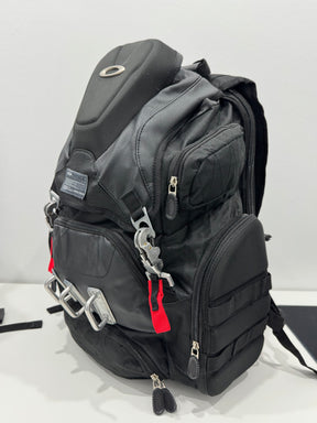 Mochila Oakley + Juliet