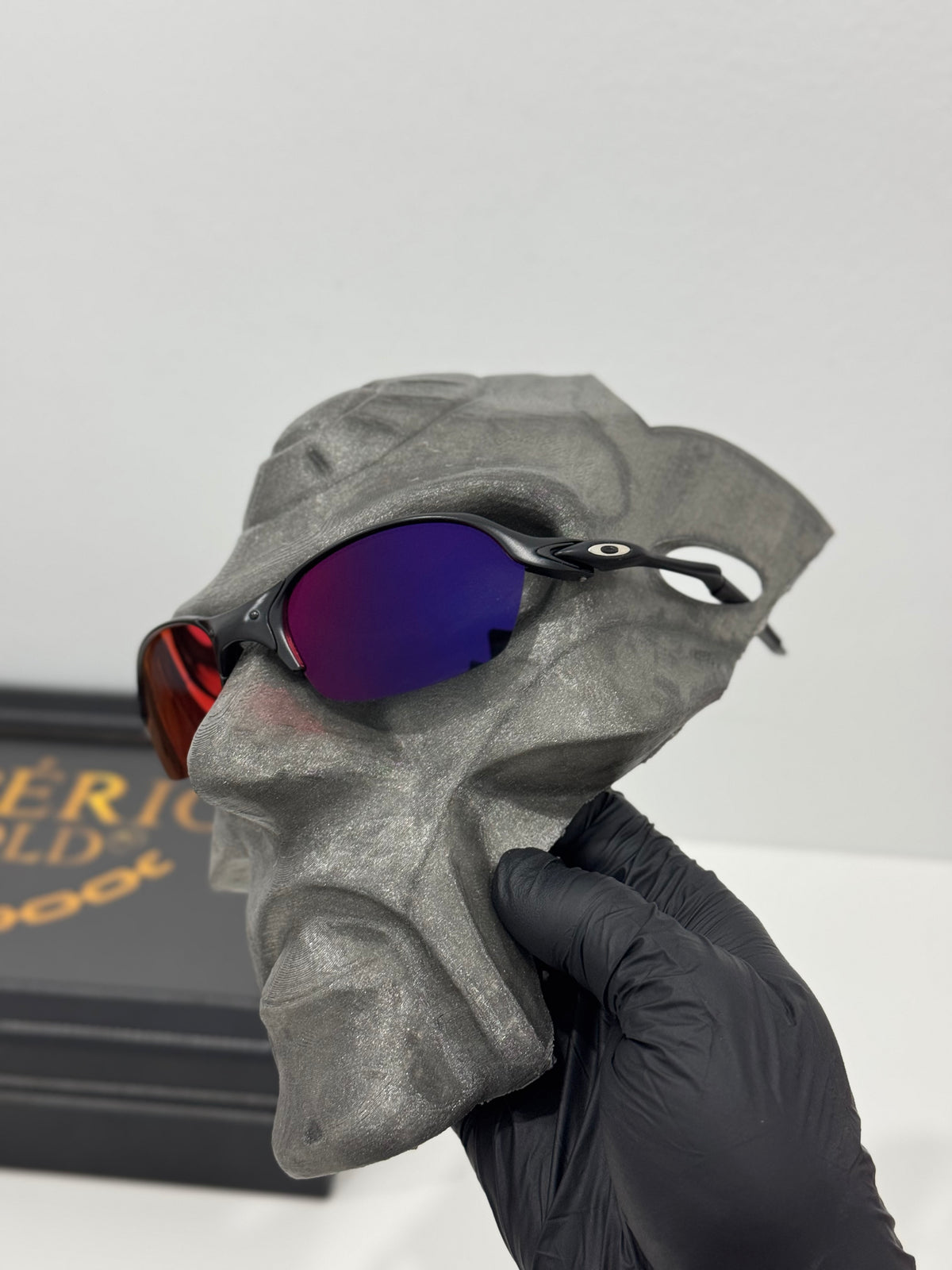 Romeo 2 -  Carbon Tanzanite
